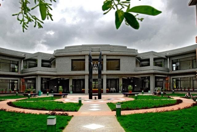Indian Institute of Technology Gandhinagar
